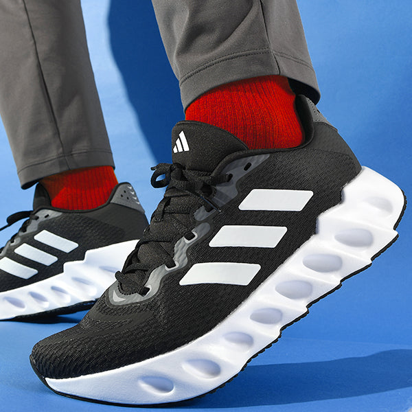 ADIDAS  RUNNING SWITCH RUN  ID5253